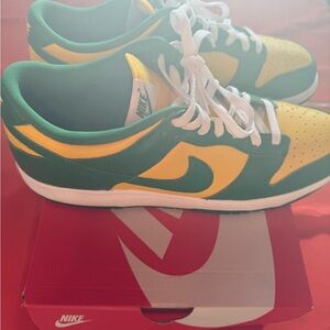 Nike Dunk Low SP in Varsity Maize and Pine Green